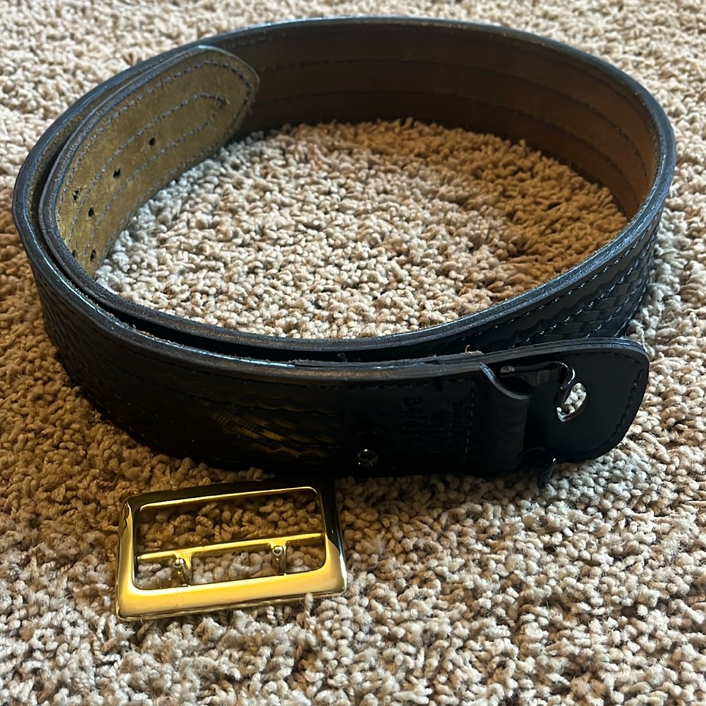 Safariland Black Basket Weave Leather Police Belt